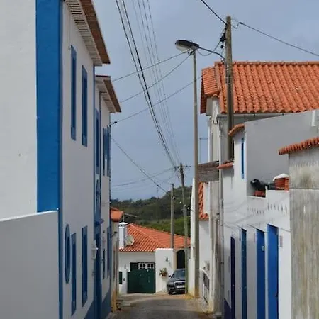 Lomba House, Almocageme بيت للعطل كولاريس