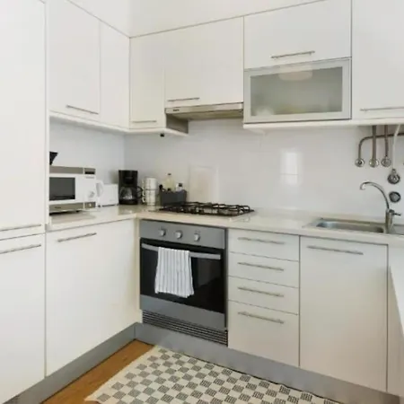 Lomba House, Almocageme بيت للعطل *