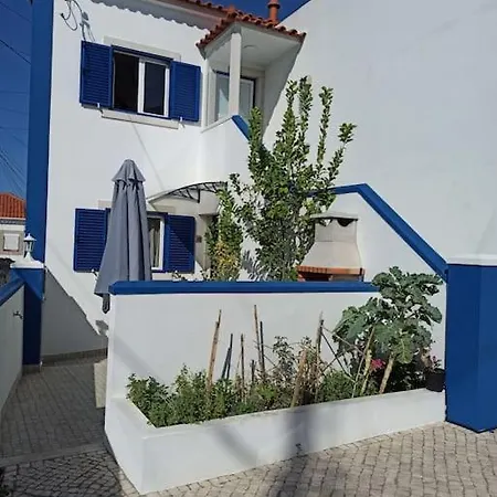 Lomba House, Almocageme كولاريس