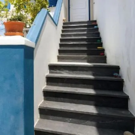 펜션 Lomba House, Almocageme