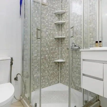 Lomba House, Almocageme 펜션